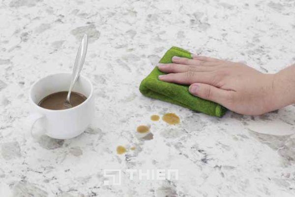 Khả năng chống thấm, ố vàng cược kỳ tốt